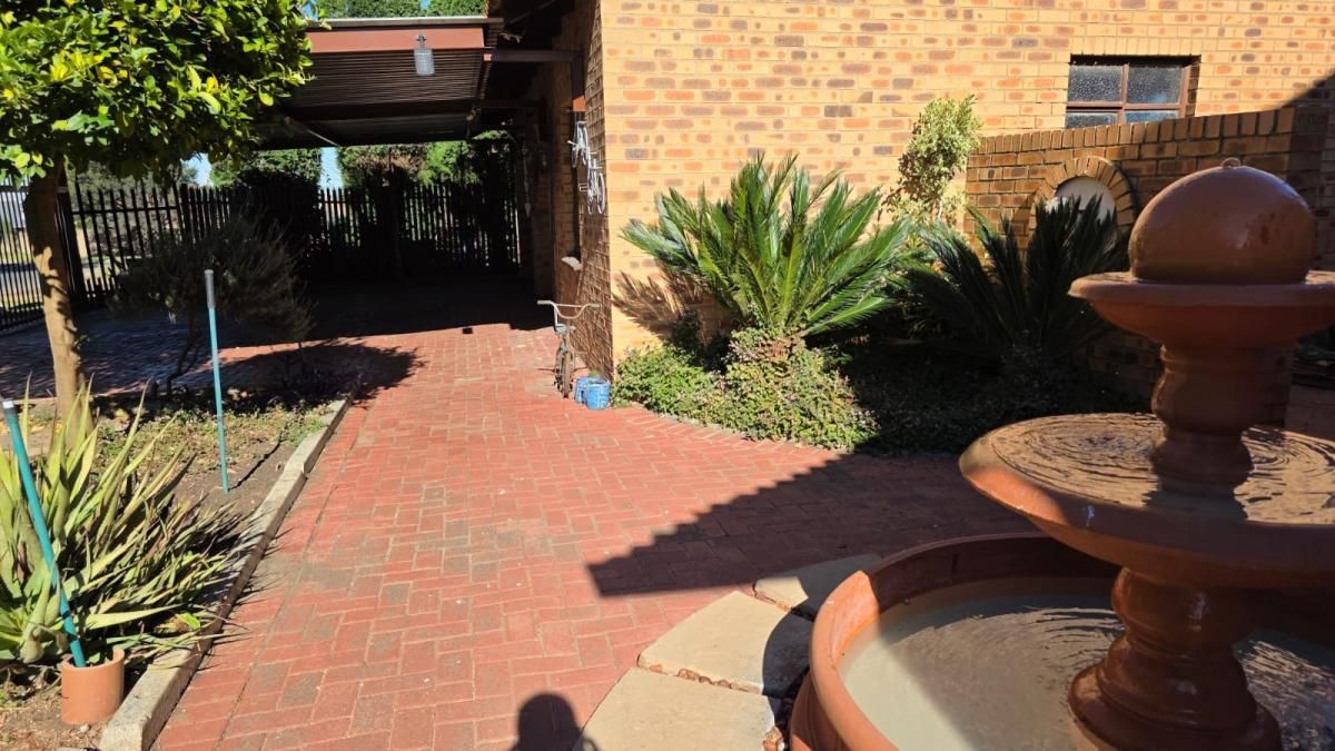 Photo of 4 Bedroom house for sale in Secunda