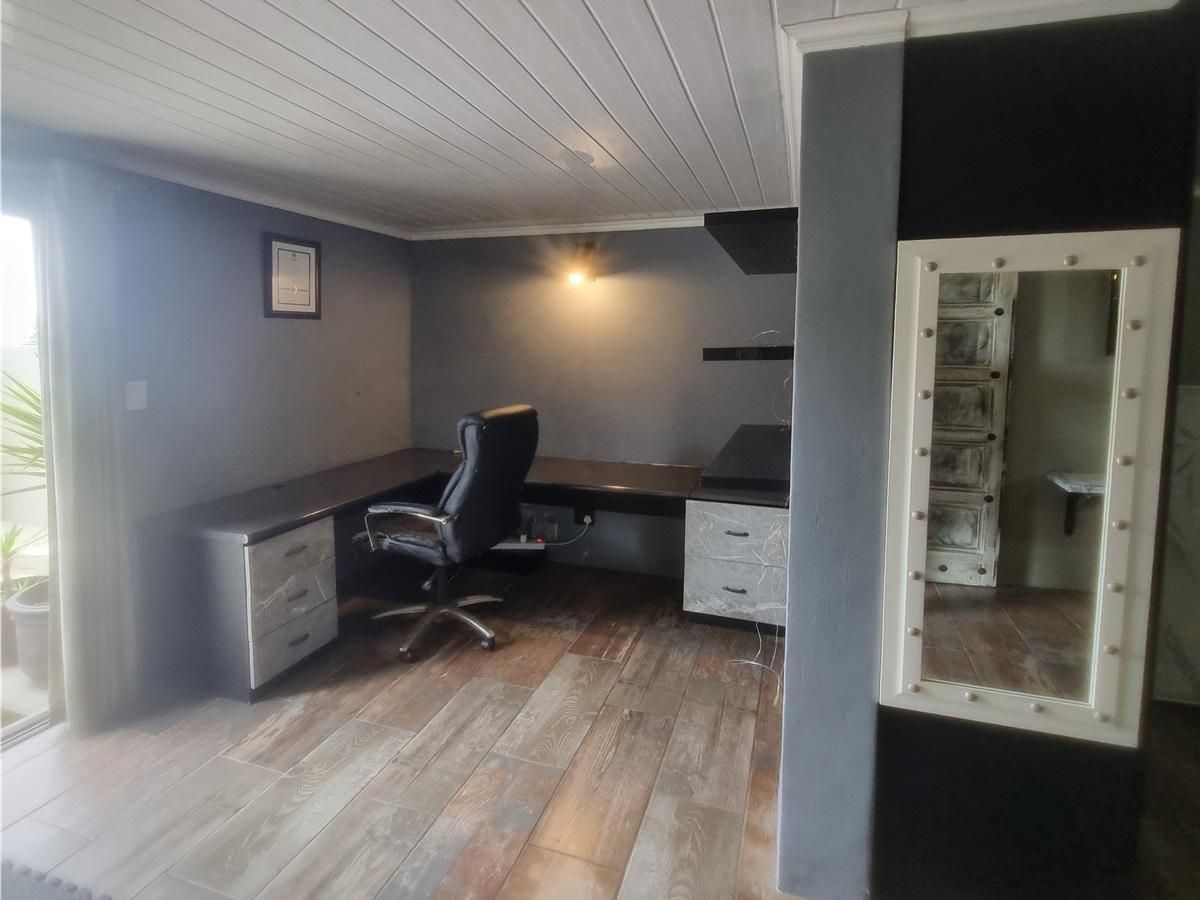 Photo of 1 Bedroom bachelor to rent in Bothasig, Milnerton