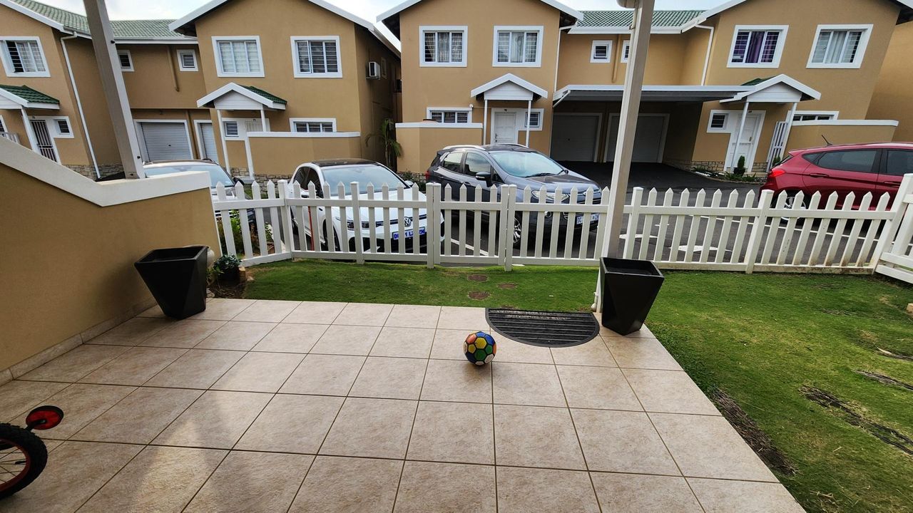 Photo of 2 Bedroom apartment for sale in Mount Edgecombe