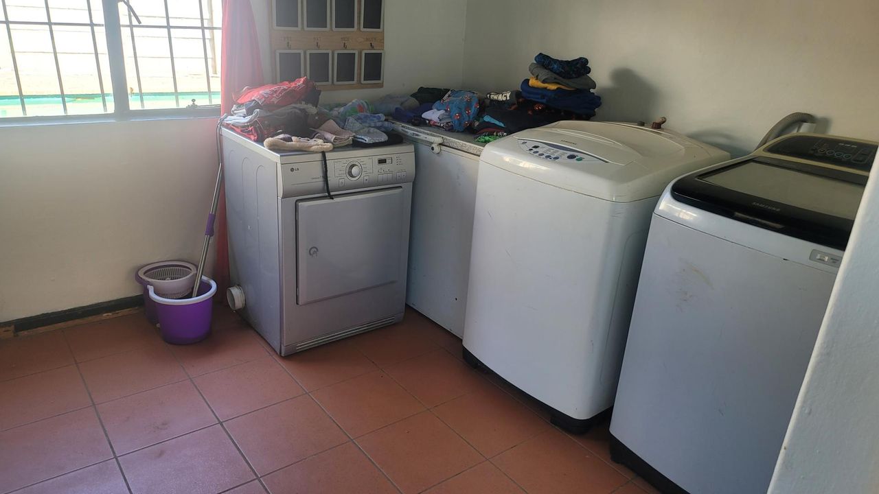 Photo 16 of 26