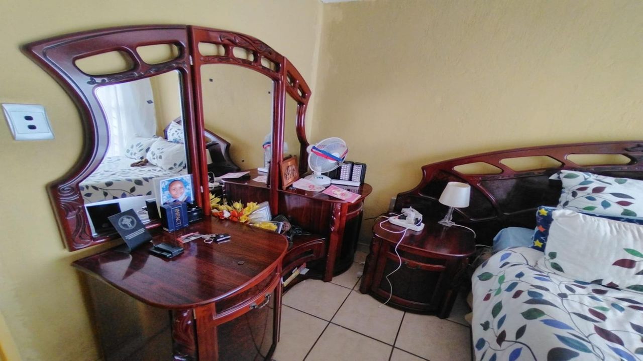 Photo 13 of 21