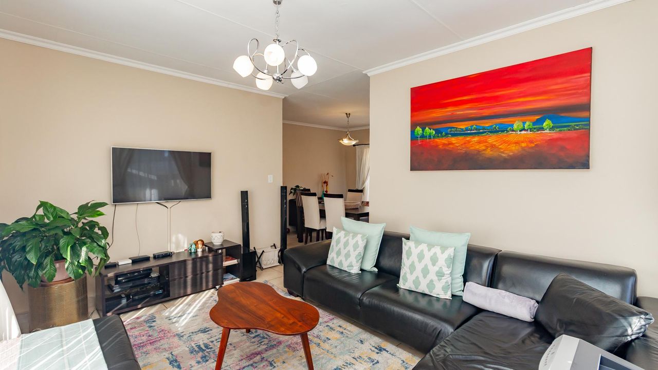 Photo of 2 Bedroom cluster for sale in North Riding AH, Randburg