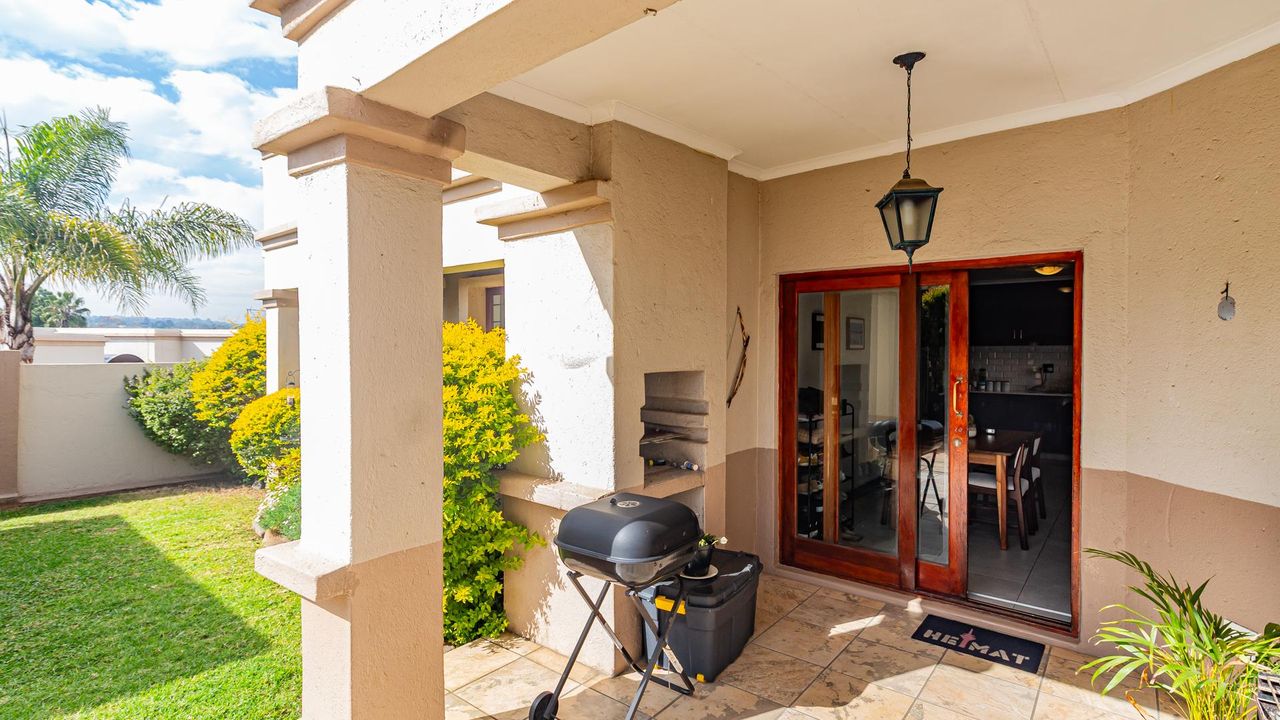 Photo of 3 Bedroom cluster sold in Douglasdale, Sandton