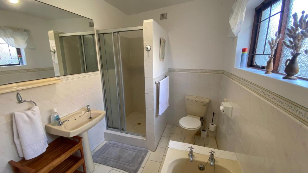 Photo 7 of 24