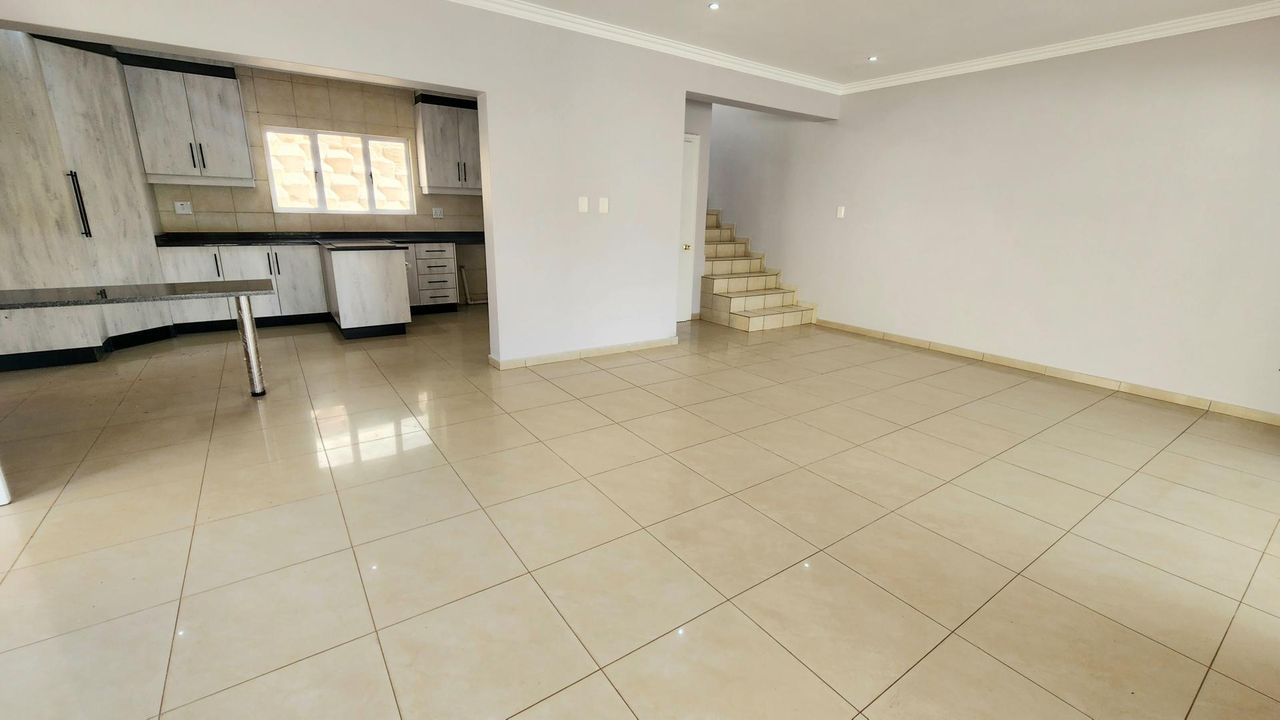 Photo 3 of 21