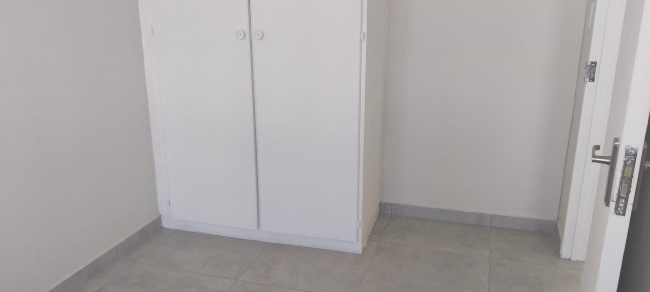 Photo 18 of 25