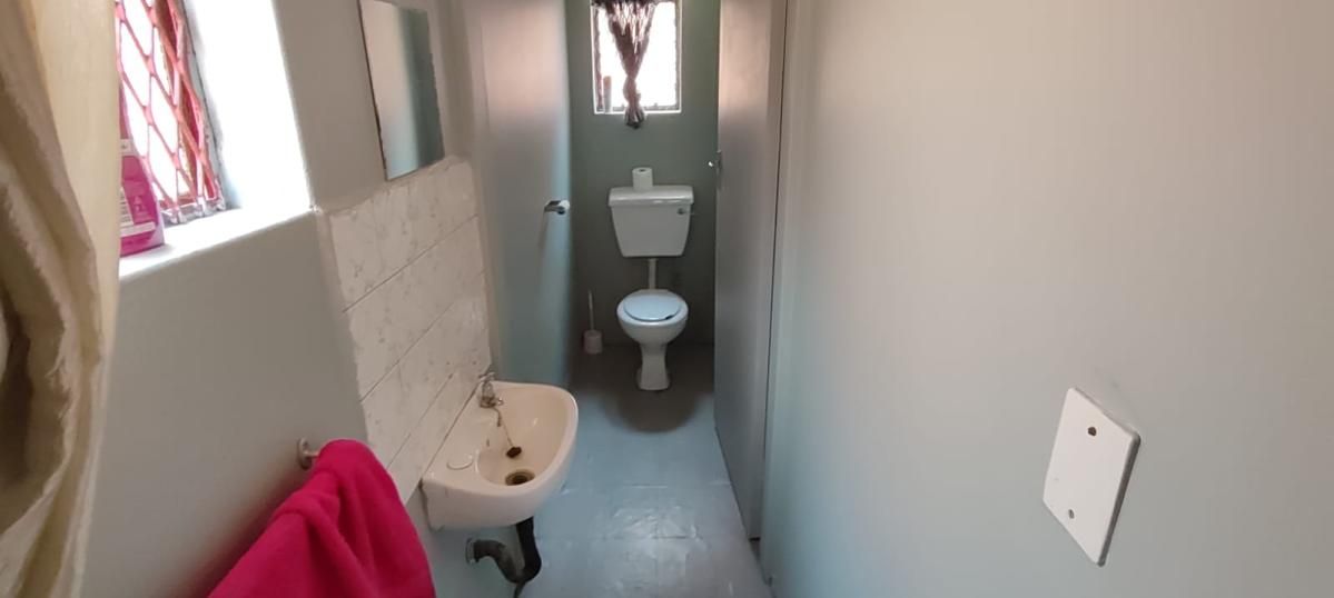 Photo 17 of 24