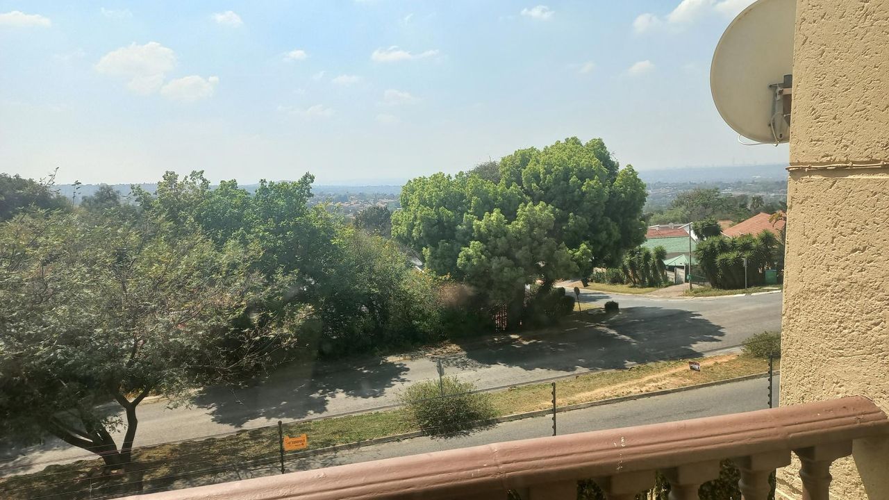 Photo 8 of 23