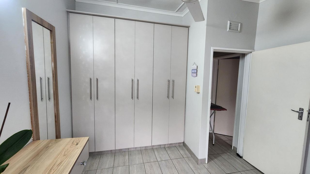 Photo 17 of 22