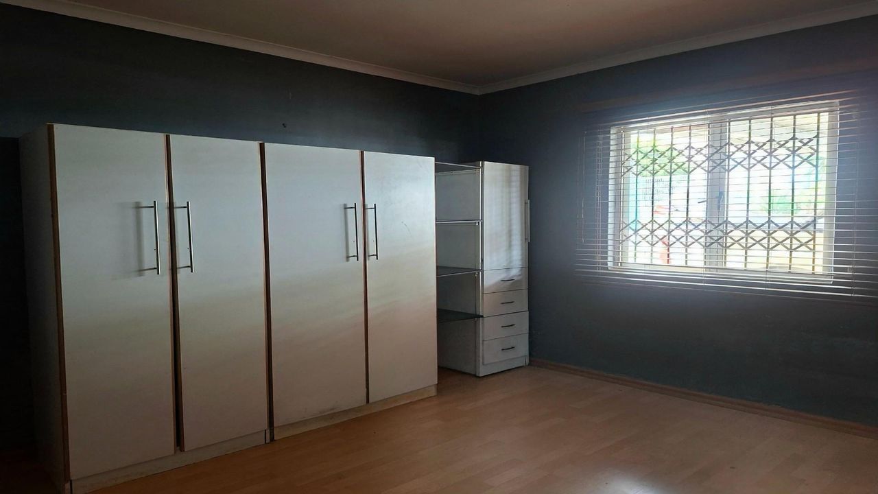 Photo 17 of 22
