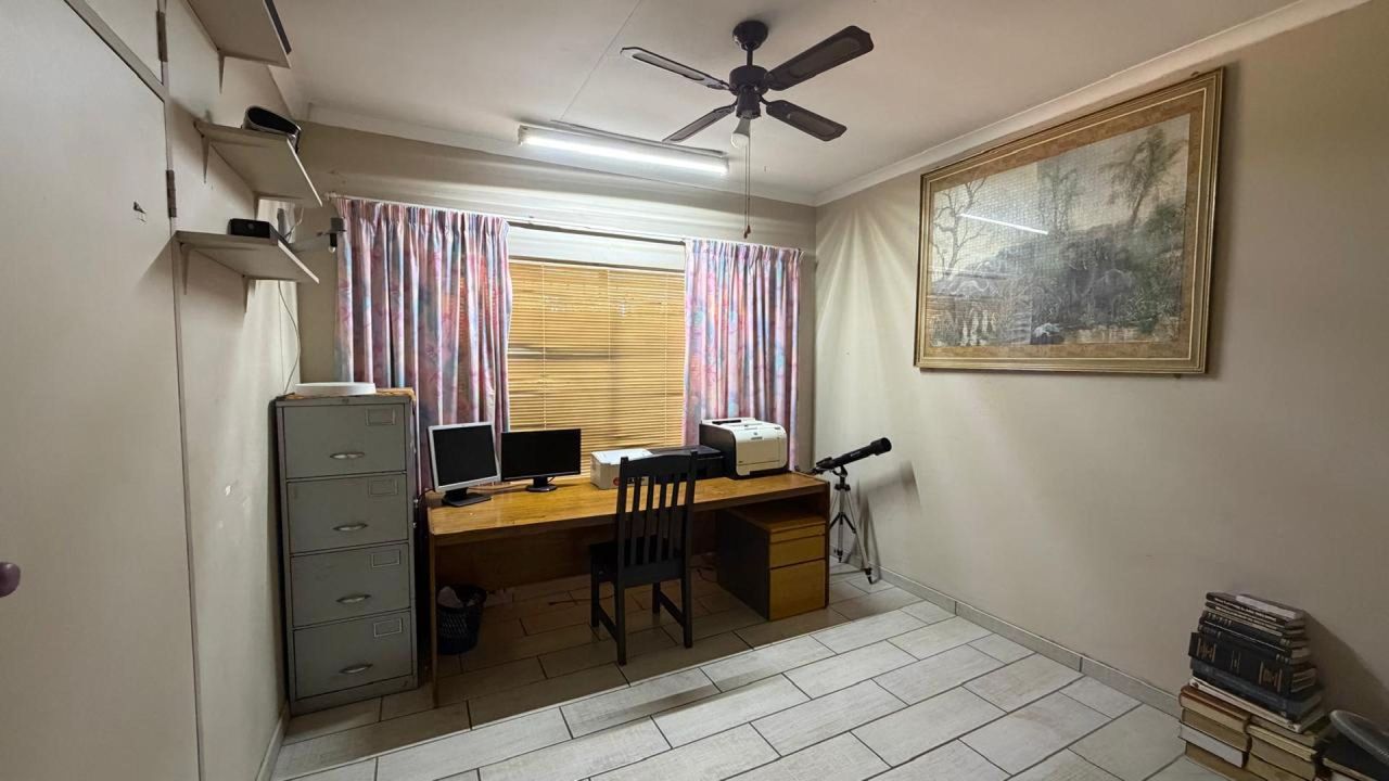 Photo 9 of 29