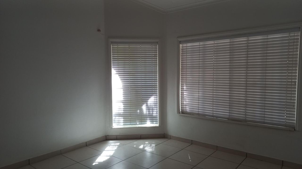 Photo 14 of 34