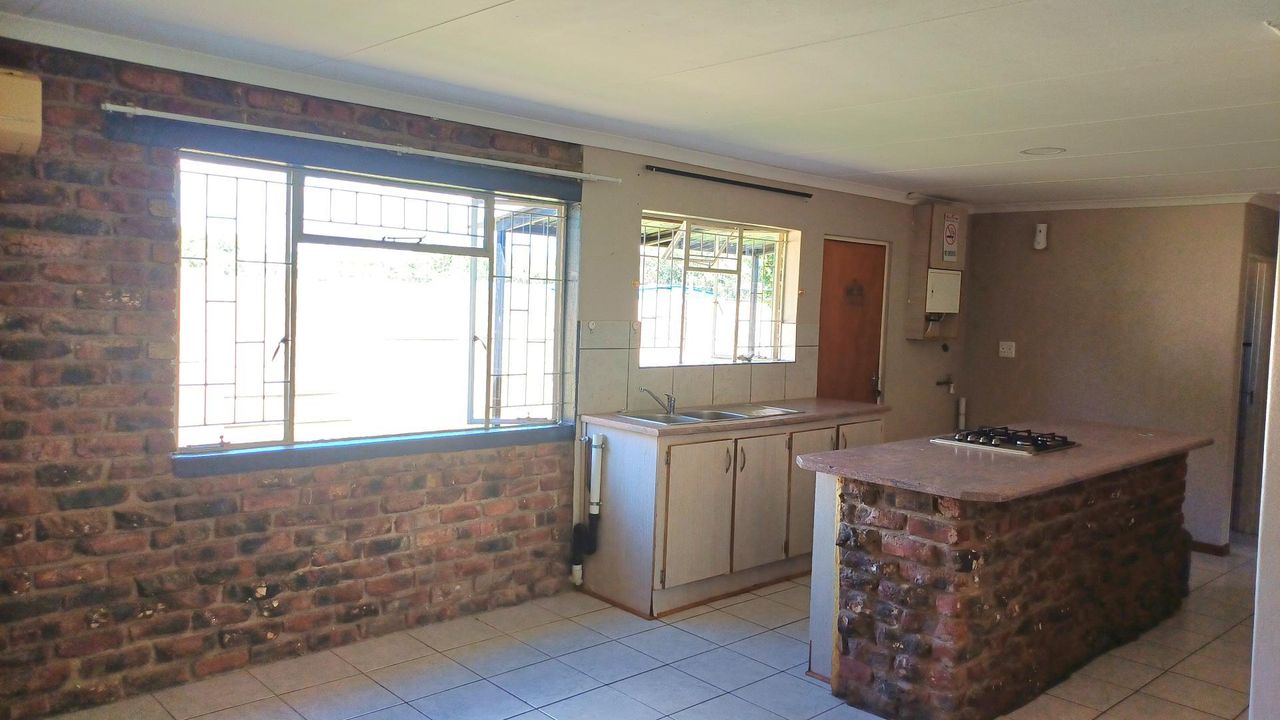 Photo 20 of 72