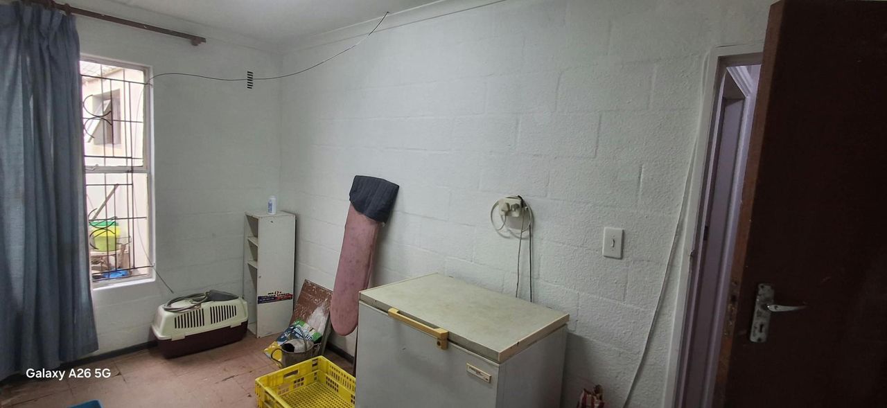 Photo 16 of 21