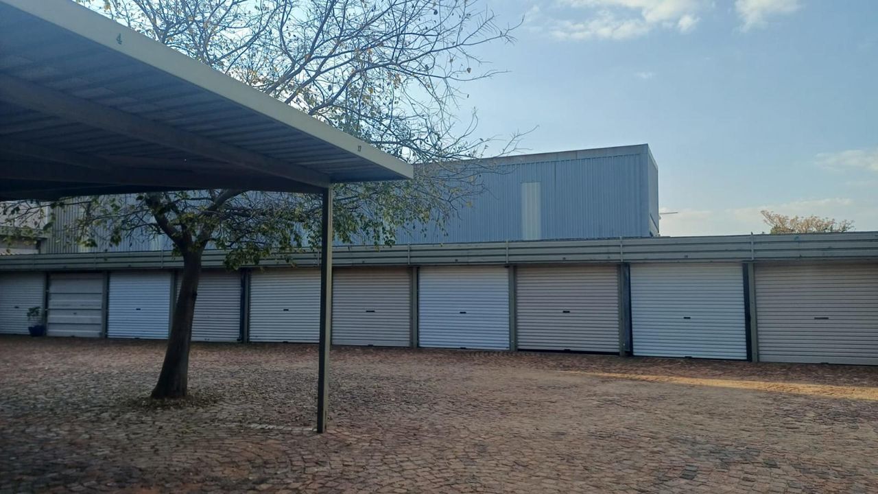 Photo 19 of 24