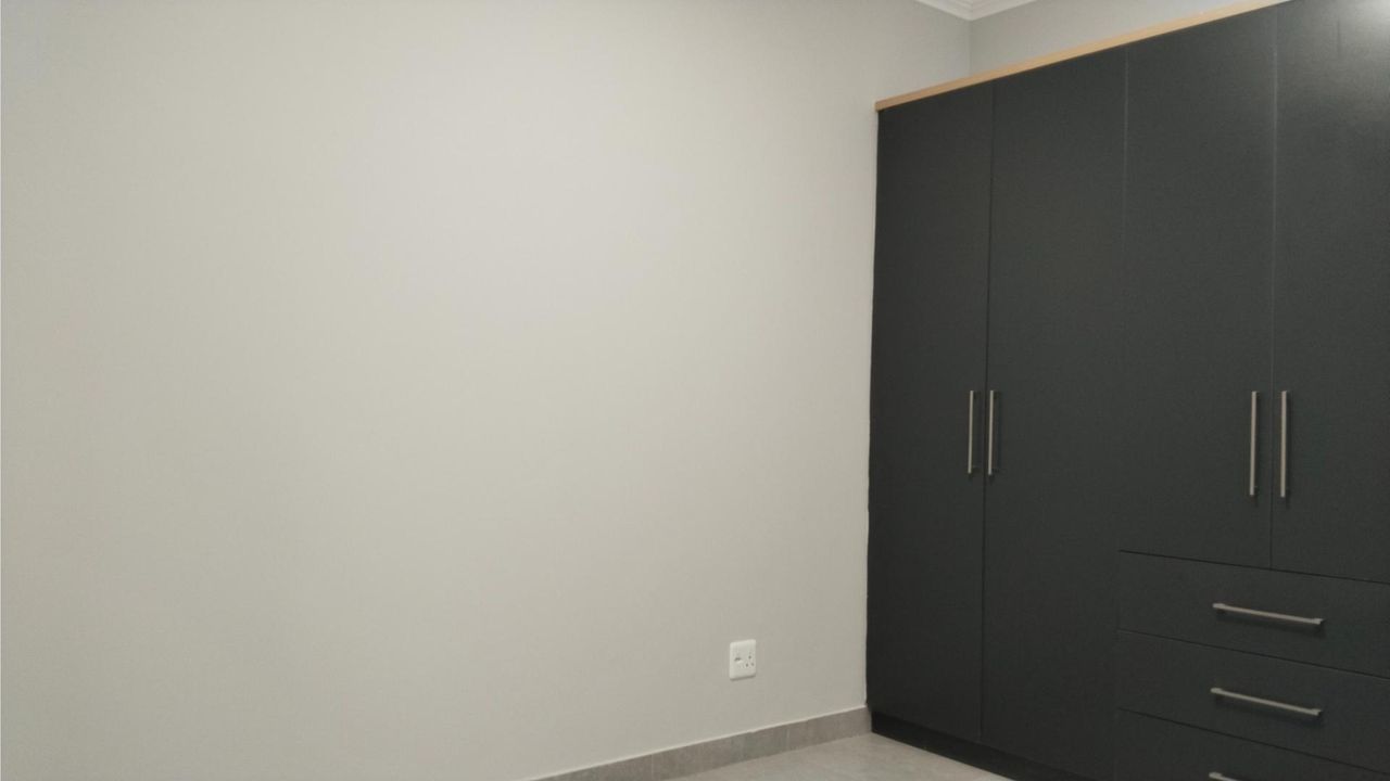 Photo 20 of 40