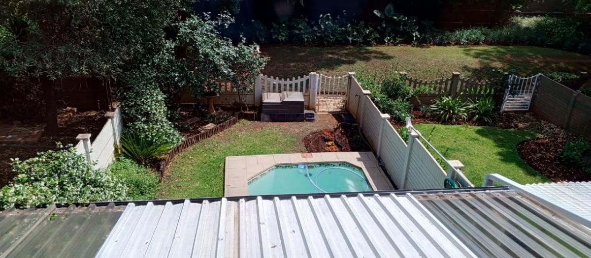 Photo 3 of 17