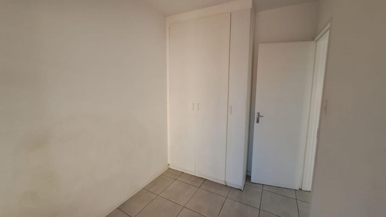 Photo 14 of 16