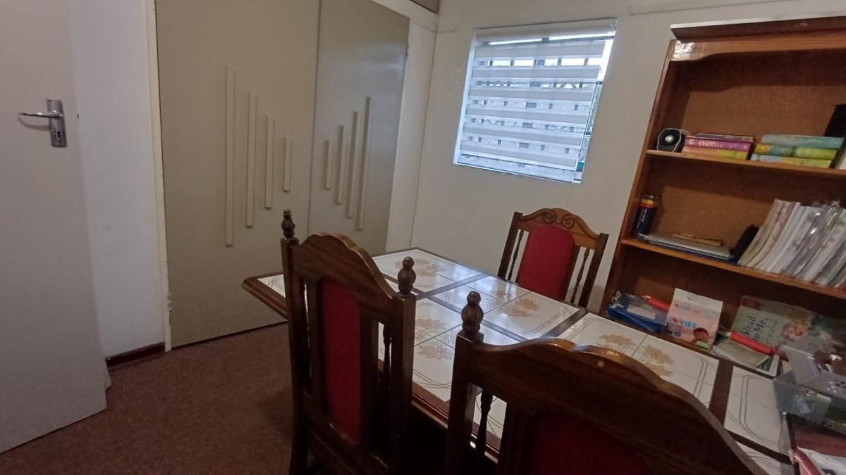 Photo 7 of 22