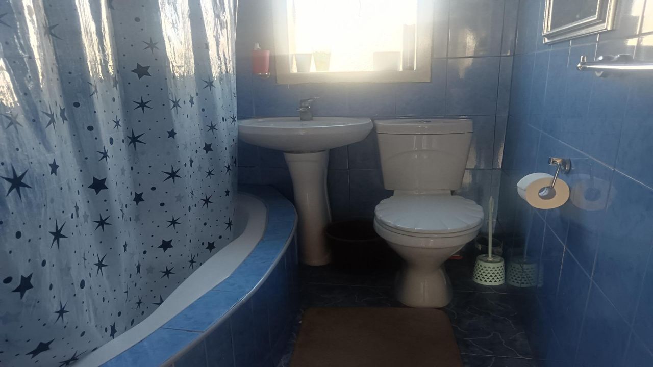 Photo 2 of 12