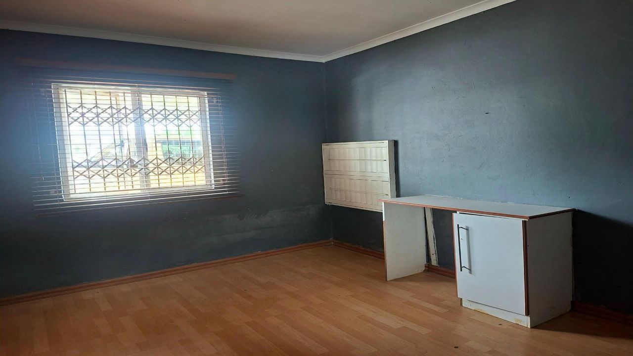 Photo 18 of 22