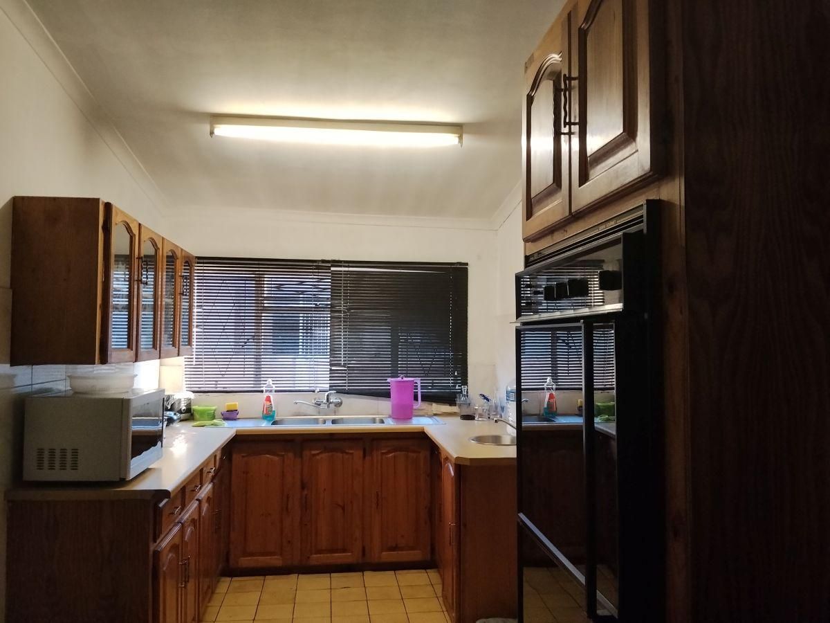 Photo 6 of 23