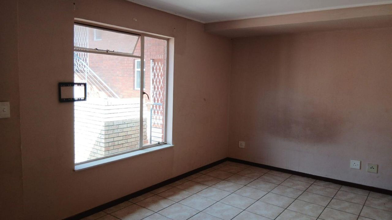 Photo 8 of 29