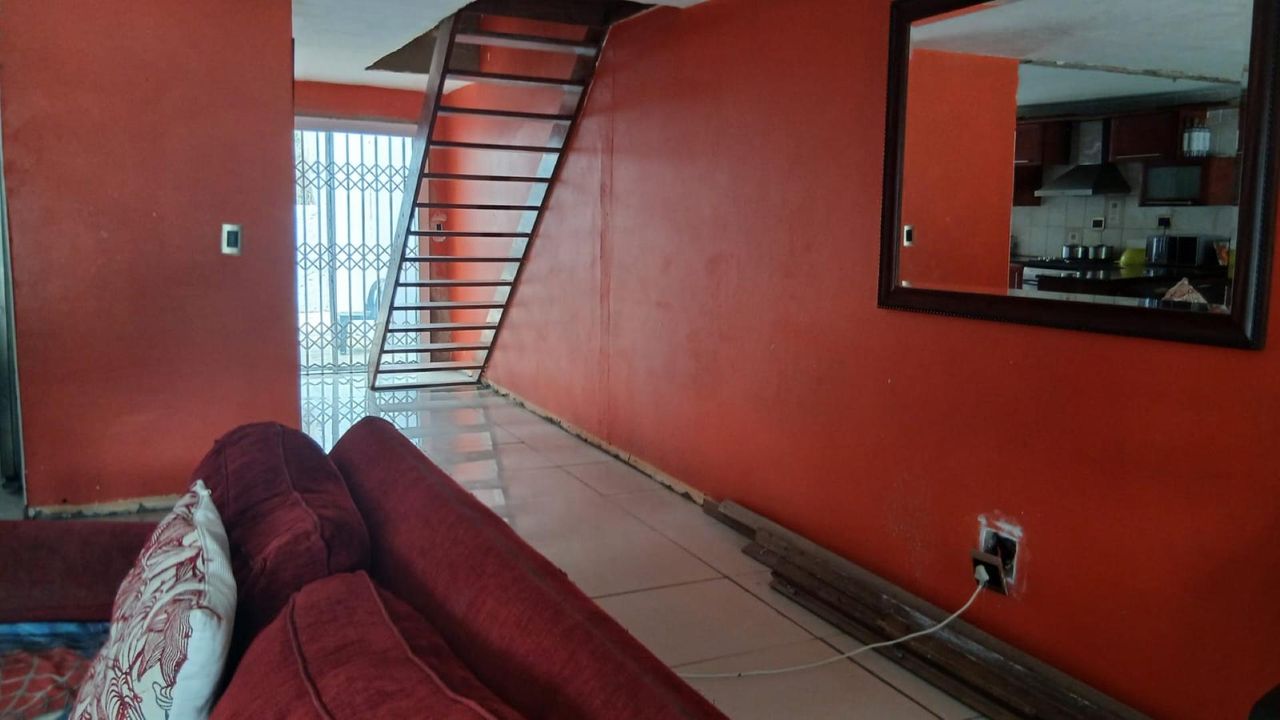 Photo 9 of 23