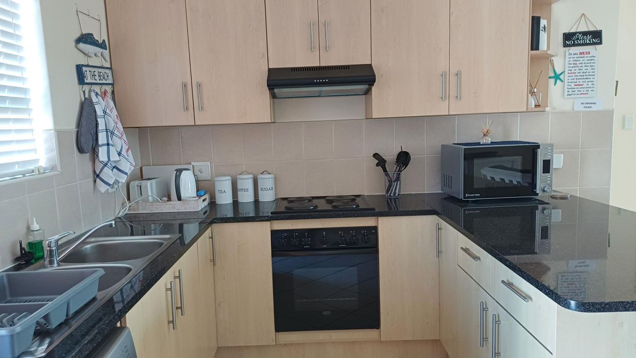 Photo 10 of 32