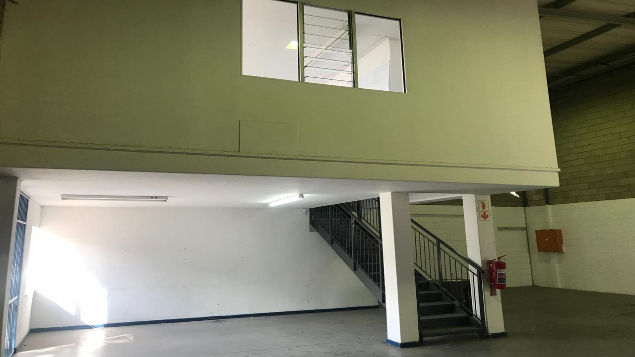 Photo 10 of 17