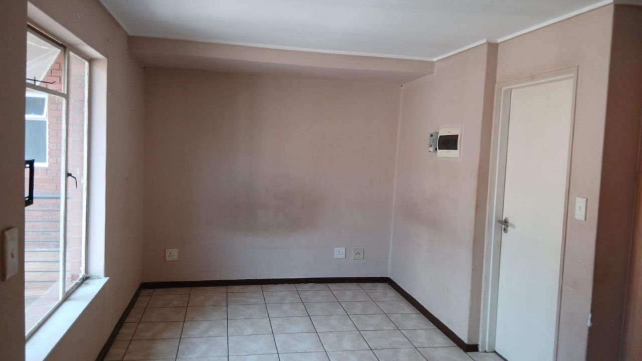 Photo 10 of 29