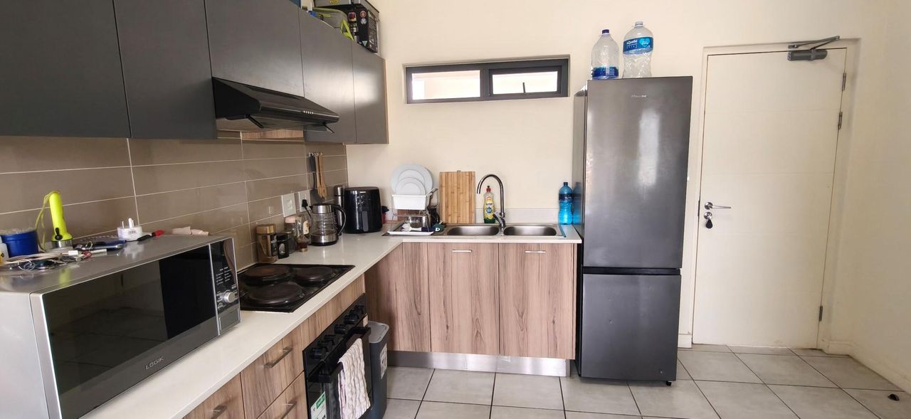 Photo 3 of 18