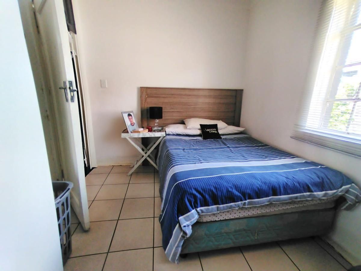 Photo 9 of 23