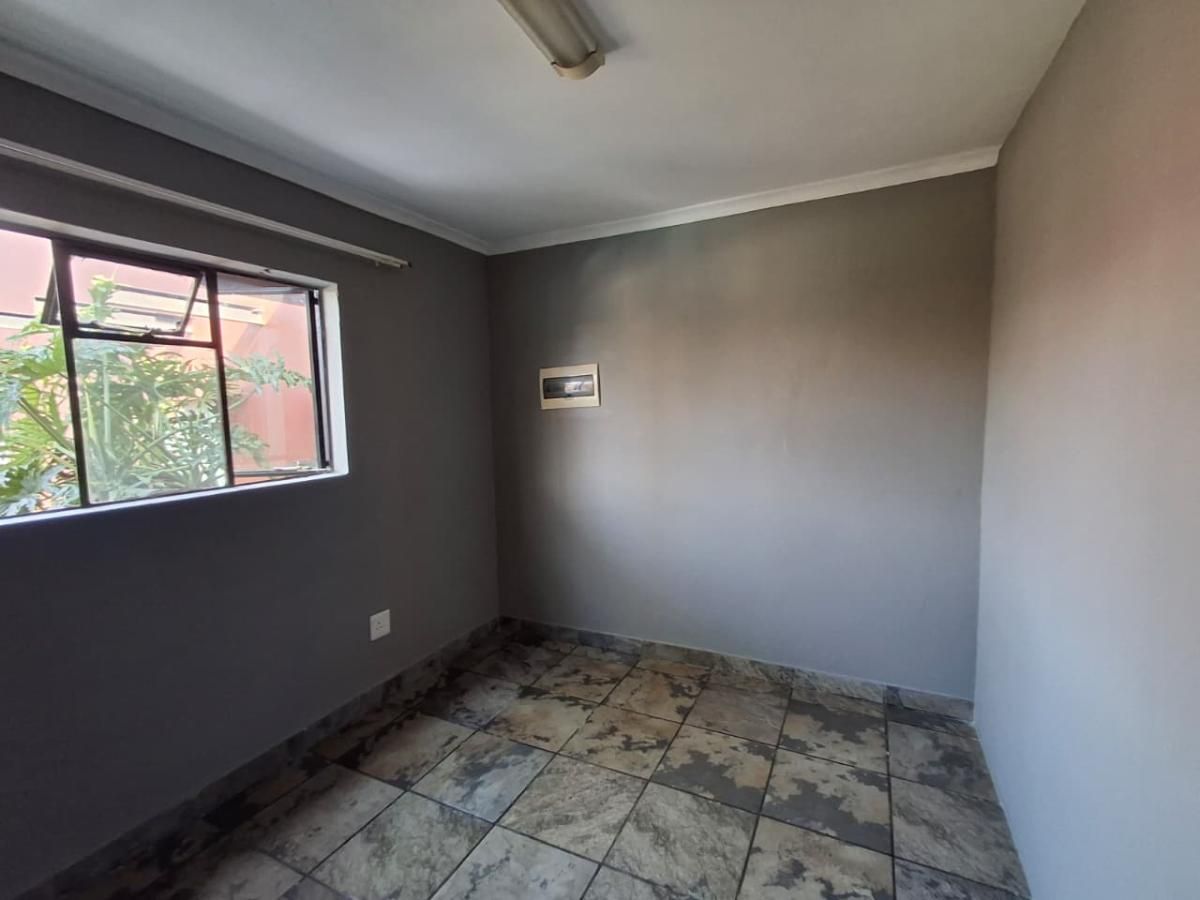 Photo of 3 Bedroom flat to rent in Nelsonia, Meyerton