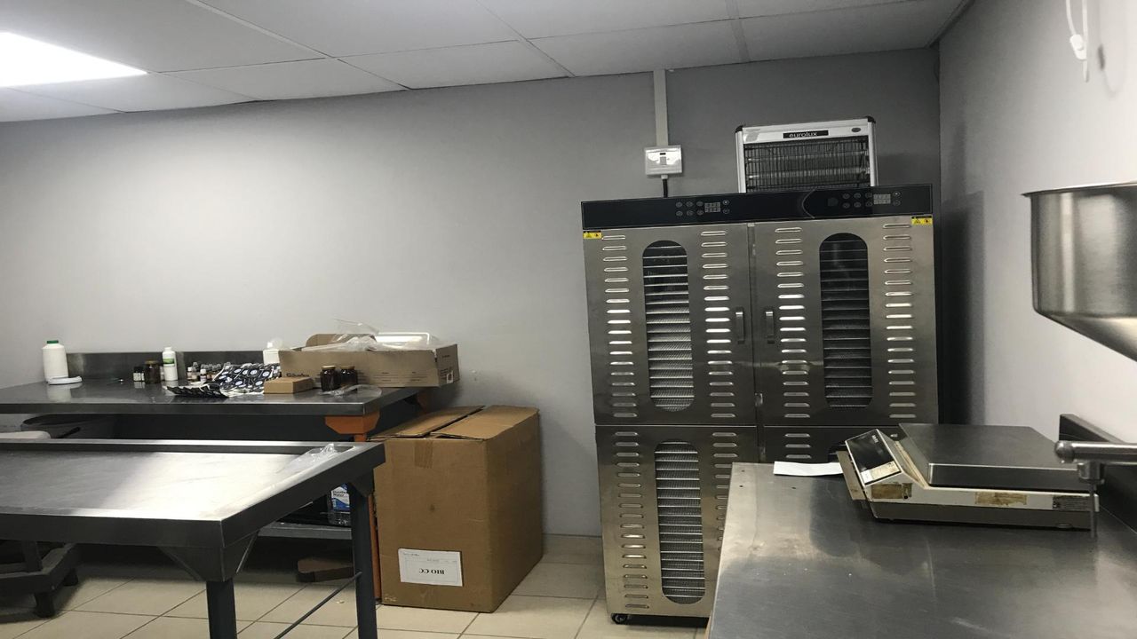 Photo 20 of 24