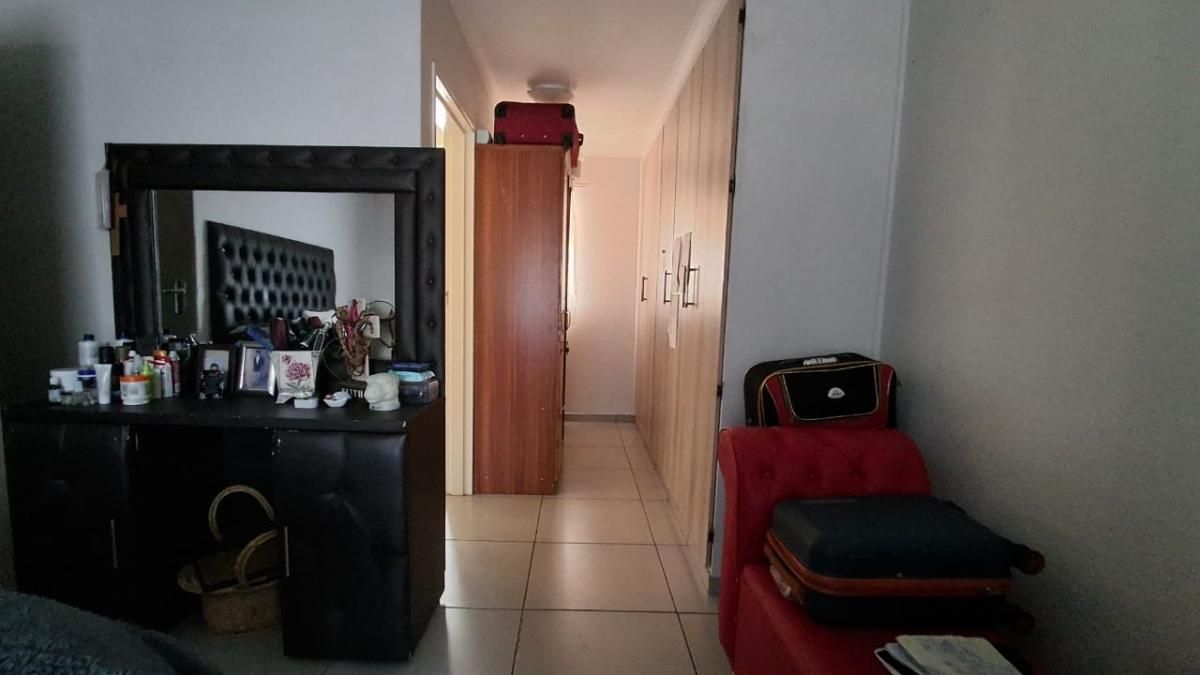 Photo 9 of 15