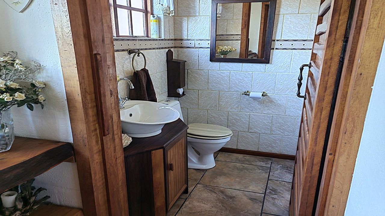 Photo 13 of 24