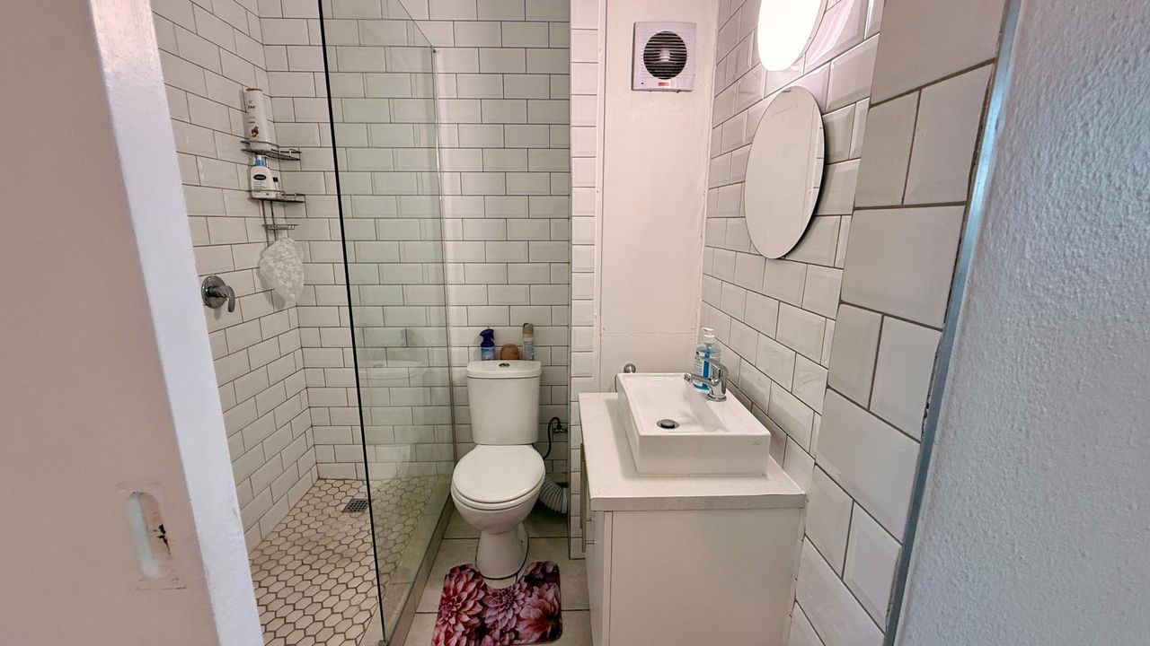 Photo 17 of 22