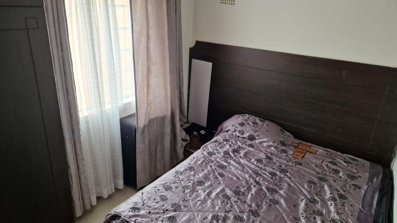 Photo 14 of 21