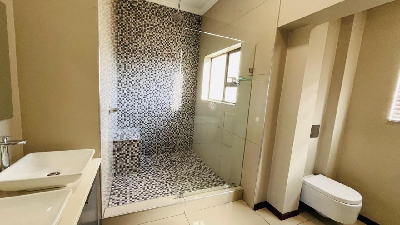 Photo of 3 Bedroom house to rent in Bankenveld Golf Estate, Witbank