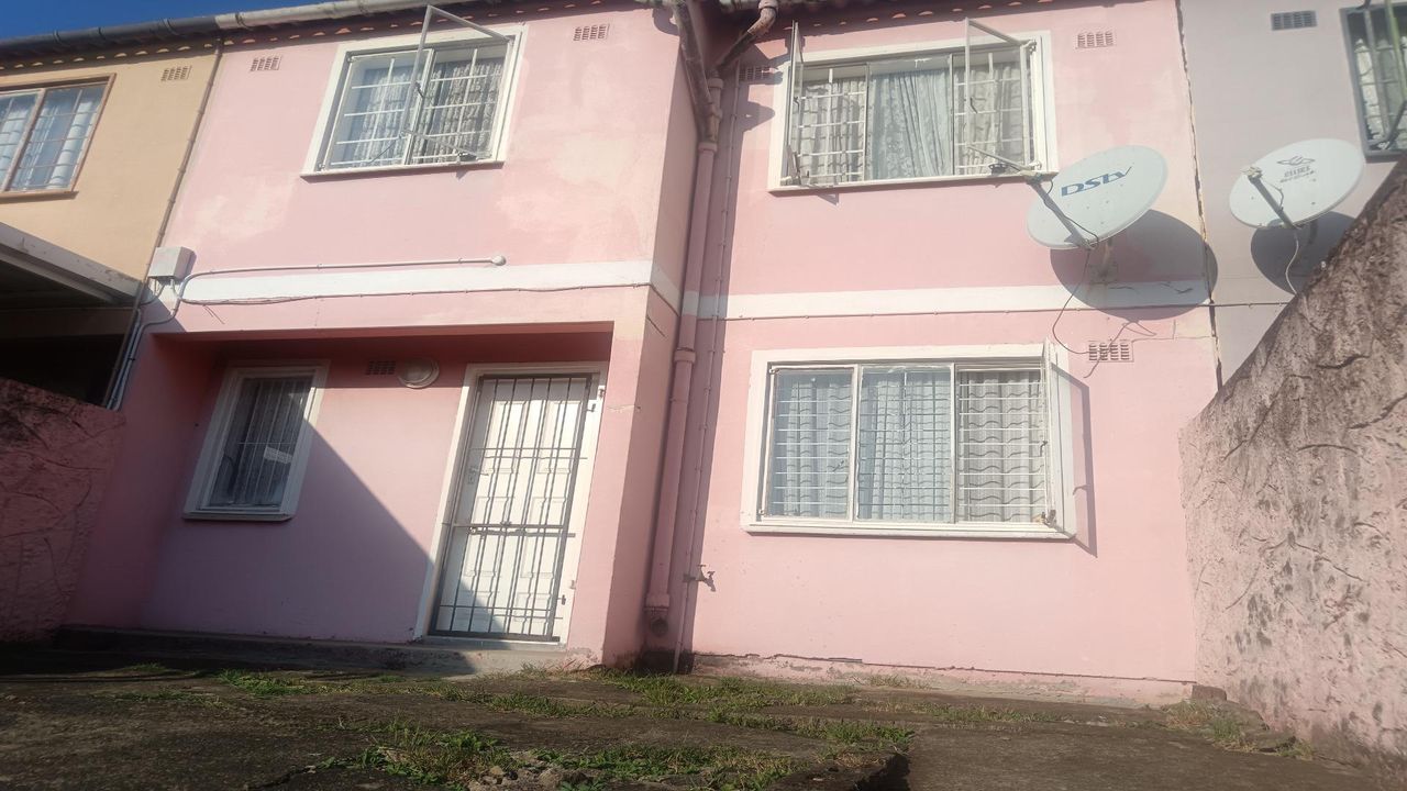 Photo 3 of 12