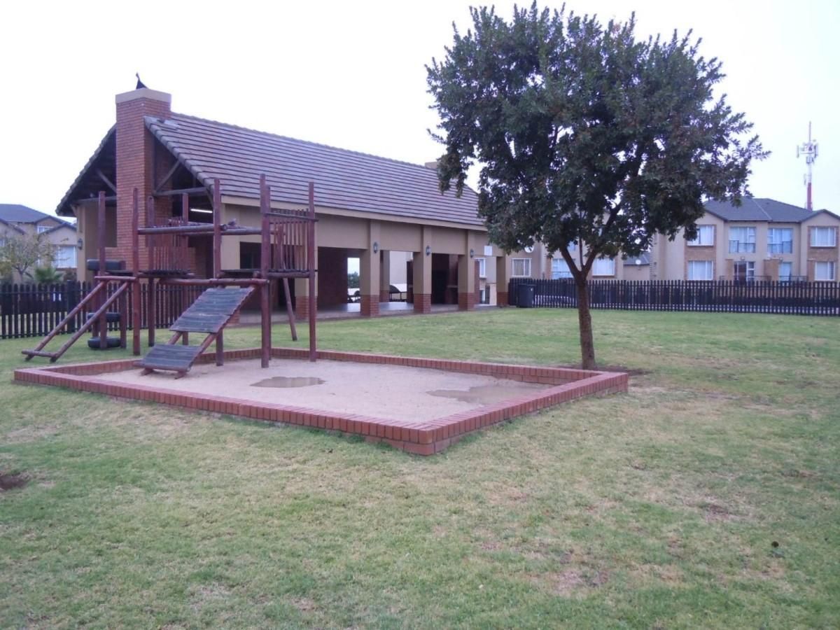 Photo of 2 Bedroom apartment to rent in Reyno Ridge, Witbank