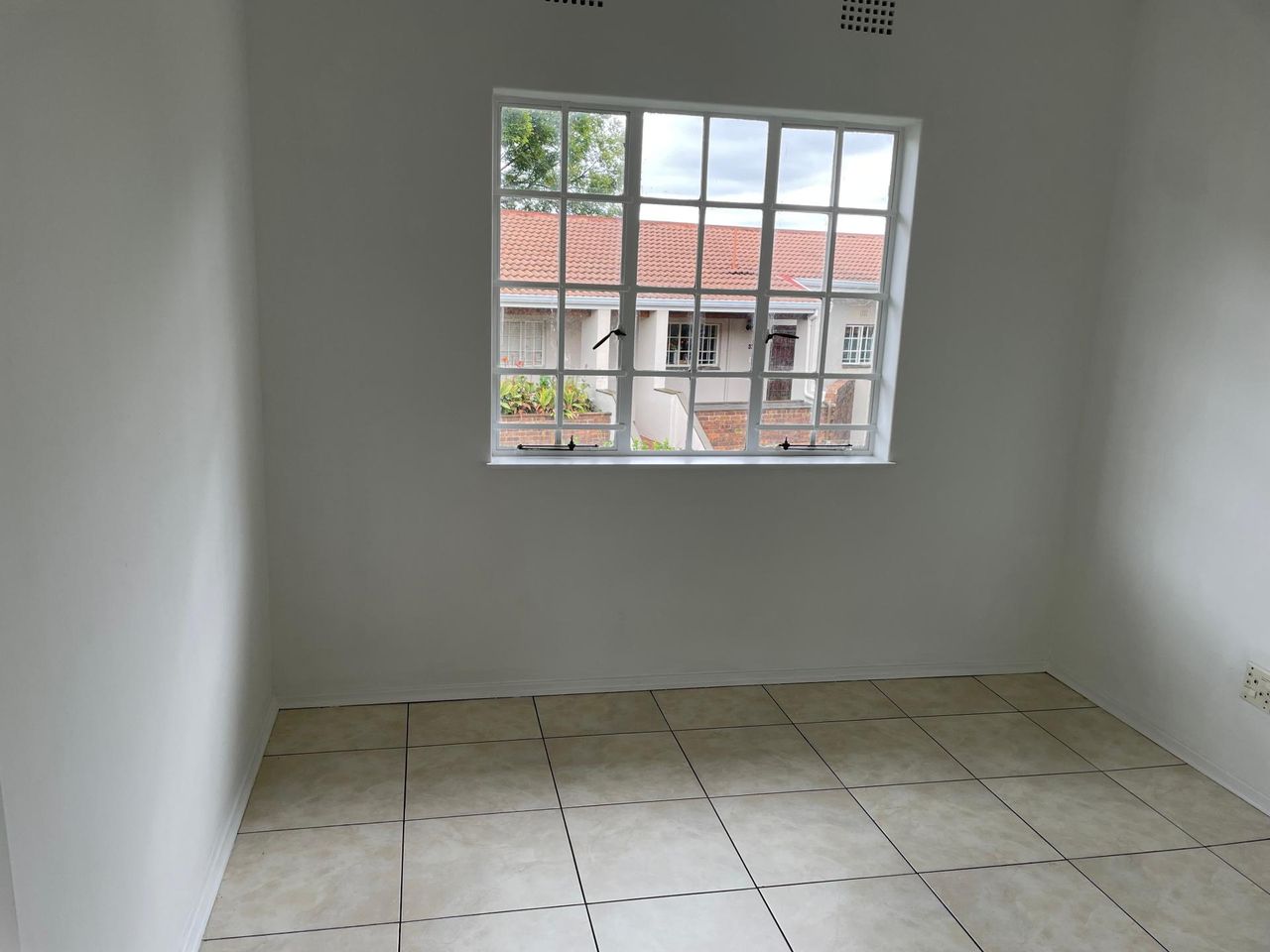 Photo 8 of 16