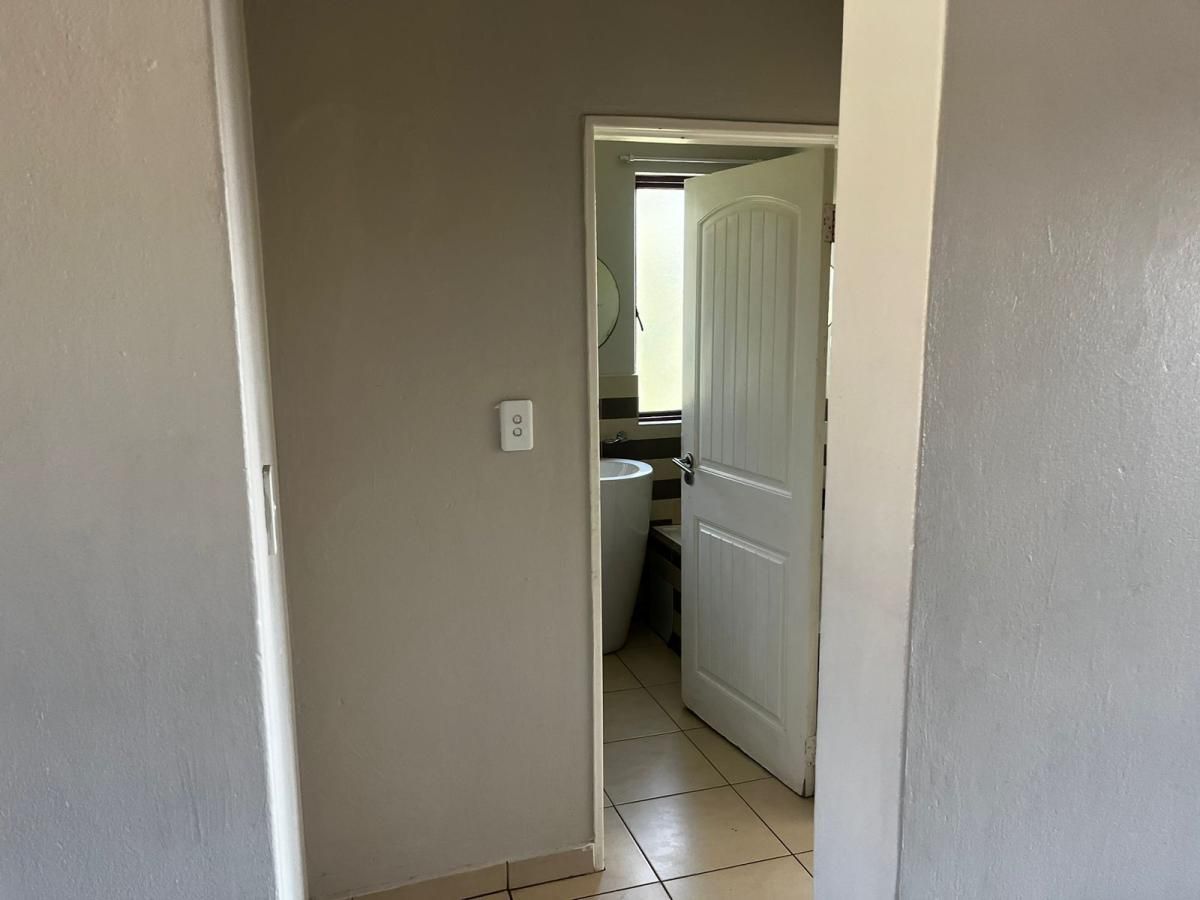 Photo 9 of 16