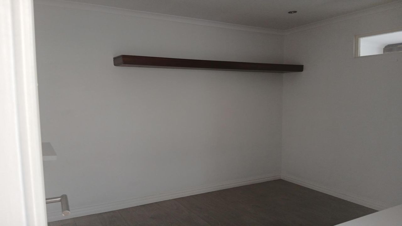 Photo of 3 Bedroom house to rent in Grassy Park, Cape Town