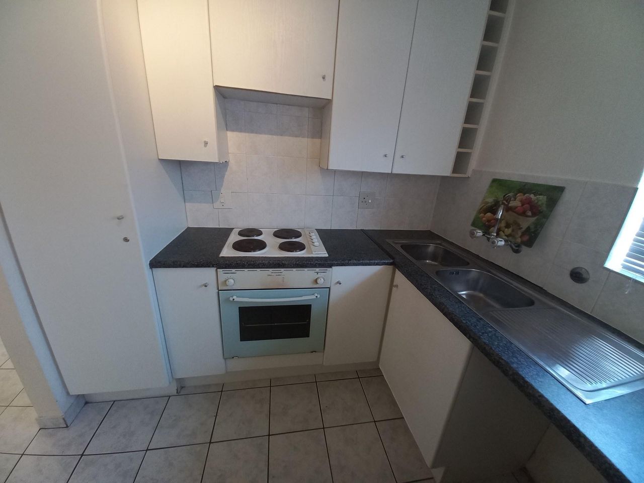 Photo 5 of 28