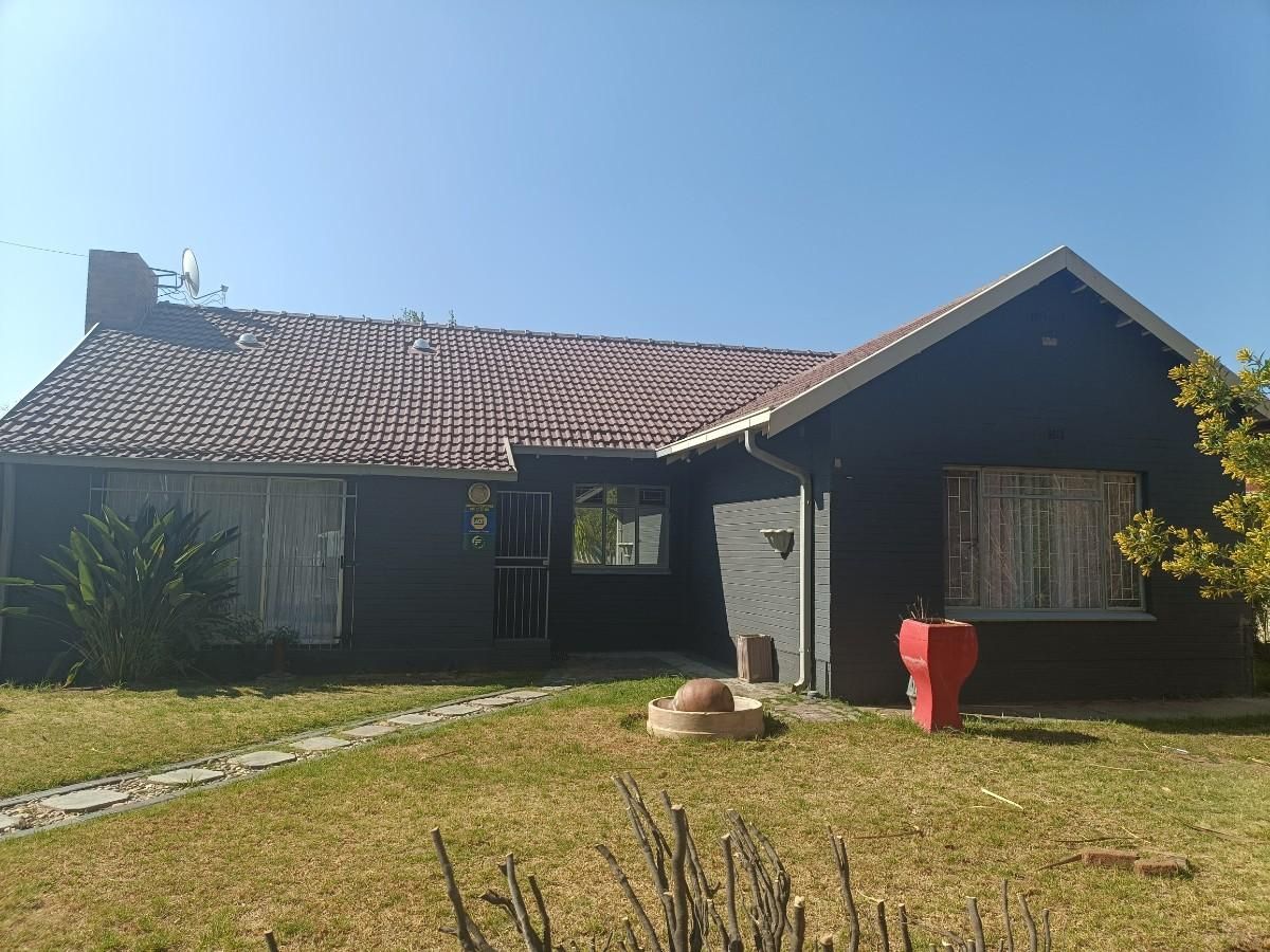 Photo 3 of 32