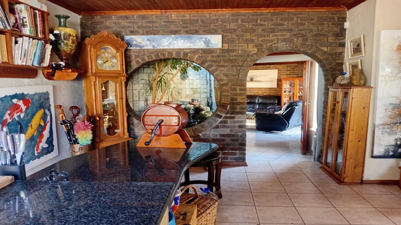 Photo 8 of 23