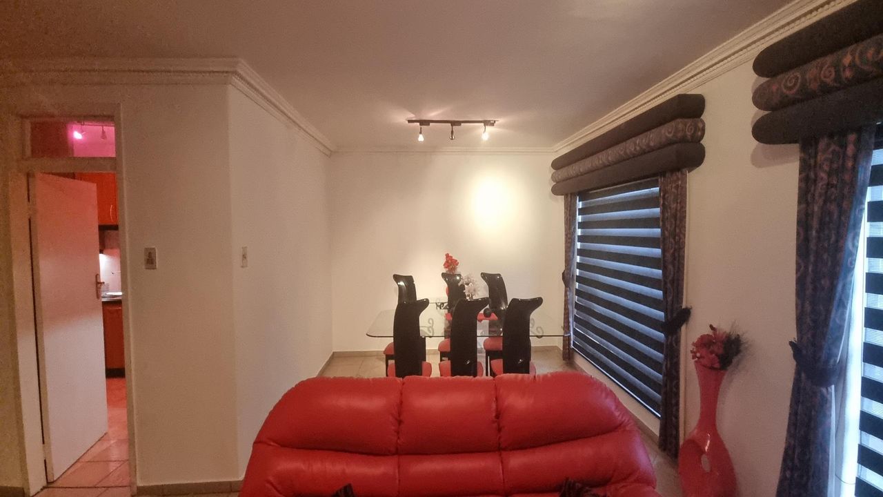 Photo 11 of 37