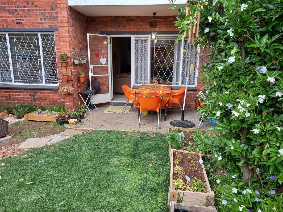 Photo 6 of 24